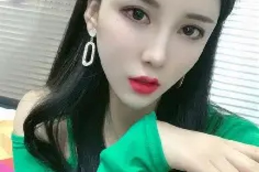 一架轻型飞机在波兰坠毁 造成两人死亡